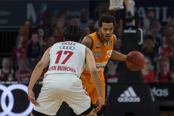 詹姆斯也贡 詹姆斯也贡