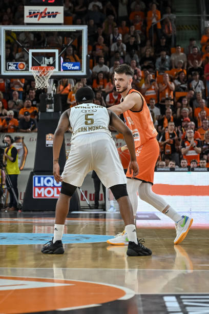 正如海报所 正如海报所