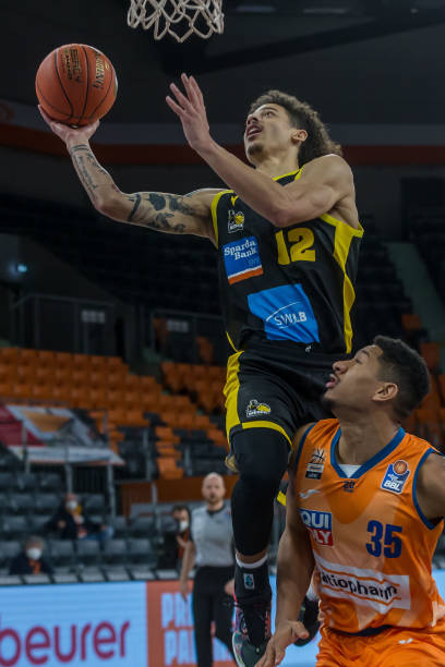 动与短传能 动与短传能